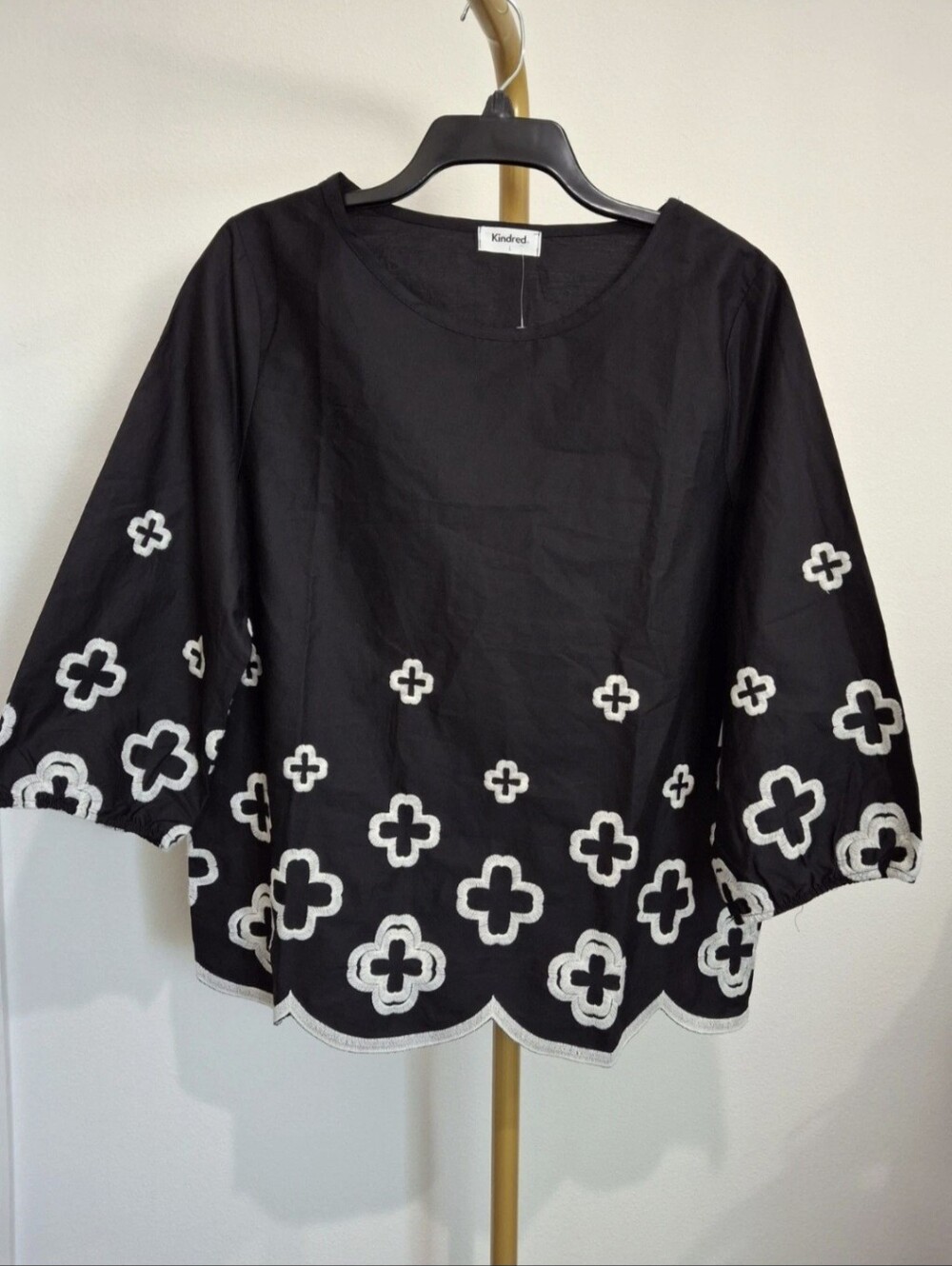 Kindred 100% Cotton Black Embroidered Flutter-Sleeve Top Size L NWT